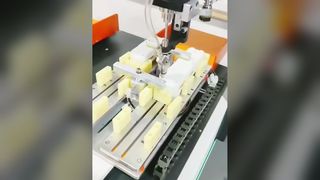 винтовое оборудование с одной головкой и двойной станцией